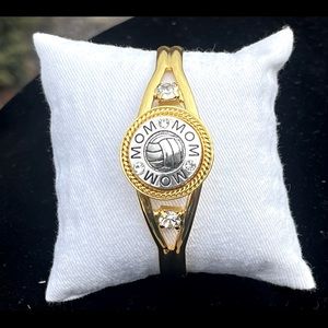 Mom sport snap fine cuff- gold